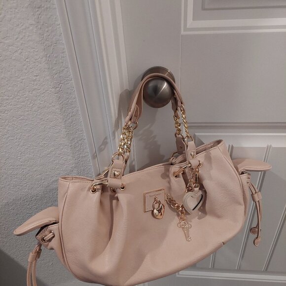 Juicy Couture - Picture 1 of 6